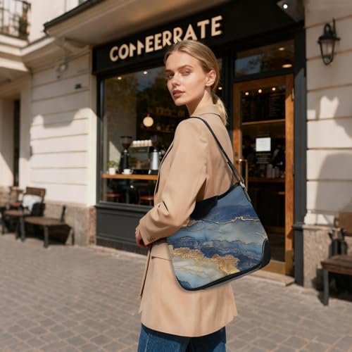 Sac à main tendance finitions marbre bleu marine et beige élégant - 7