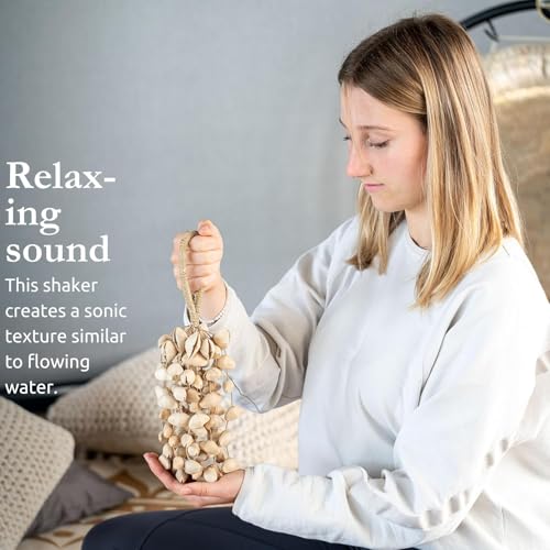 Sonic Energy Kenari Nussschalen Shaker – Ca. 32 cm – Soundeffekt-Instrument für Therapie und Percussion – Mit Handgelenkband (SKRL)