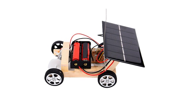 Produktbild von CVUTOVO Kleiner Solarauto Bausatz Aus Holz Solarbetriebenes Selbstgemacht Auto Spielzeug Für Kinder Nachhaltiges Lernspielzeug Zur Kreativitätsförderung Und Praktischem Zusammenbau Unter Sonnenlicht