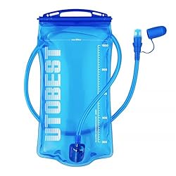 UTOBEST Vejiga de hidratación, Bolsa de Agua de 1 ...: La bolsa de hidratación está hecha de material PEVA de alta calidad, de buena calidad y duradero; sin BPA, inodoro, aprobado por SGS y FDA, seguro para beber La válvula de mordida permite un suministro de agua rápido y cómodo, manguera extraíble y re...