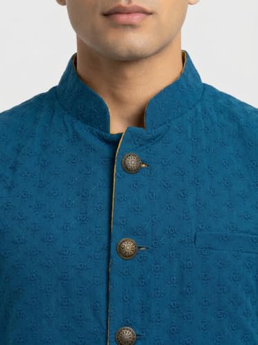 Image of Men Regular Fit Reversible: Soild, Embroidery Pattern Pure Cotton Mandarin Collar Sleeveless Festive Bundi