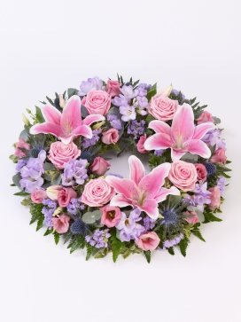 Beautiful Funeral Flowers - UK Mainland Only - Stunning Wreath 38cms