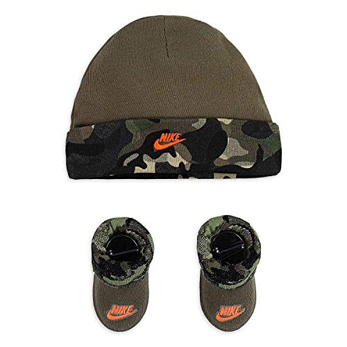 Image of Nike Jordan Infant Baby Hat and Booties Set (Camo(NN0436-E6F)/Green, 0-6 Months)