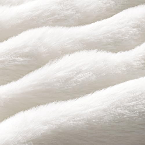 MIULEE Plüsch Kissenbezug 40x40 cm Kissenbezüge Flauschig Kissen Sofakissen Fell Beide Seiten Kurze Wolle Dekokissen Luxus Square Kissenhülle für Sofa für Schlafzimmer Waschbar Deko Weiß 2er Set