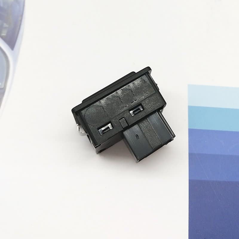 Bouton de commande du hayon arrière pour simplifier le chargement du coffre