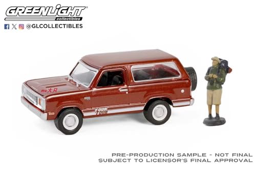 Green Light - 1978 Ply Mouth Trail Duster 1/64 miniatura 2
