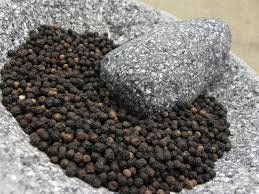 Merchant Spice Co. - Sal marina con especias de la colección Sales condimentadas del mundo de Merchant Spice Co. (pimienta negra ahumada, flor de