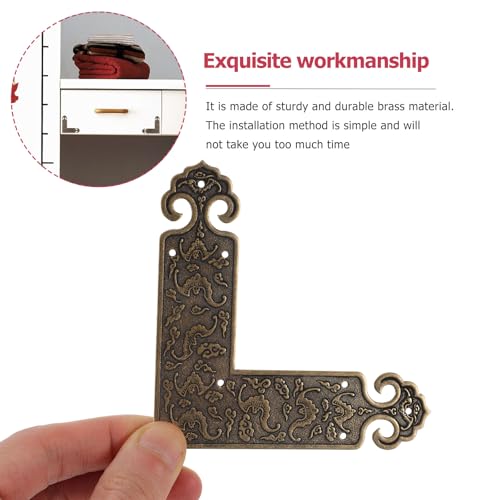 Image of Decorative Corner Protectors 2Pcs Brass Furniture Corner Guards L Shape Retro Embossed Cabinet Edge Protectors for Tables Jewelry Boxes