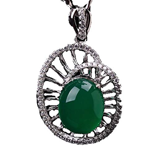 Collier chalcédoine et pendentif délicat, un bijou porteur de douceur