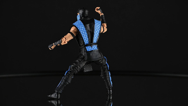 Mortal Kombat - 7in Sub Zero - Classics WV1 - McFarlane Toys