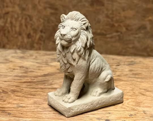 Wild Lion Statue Concrete Guardian Lion Figurine Outdoor Garden Leo Sculpture