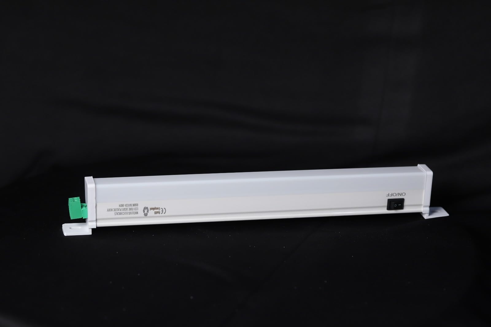 24V DC LED tube light plastic body with On/Off Switch with connector Wall mounting bracket pack of 2-image-39