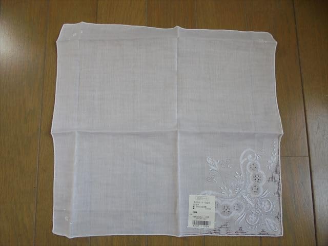 スワトウ汕頭ホワイト レース模様 ハンカチ スワトウ汕頭ホワイト レース模様 ハンカチ アンティーク刺繍