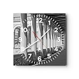 Des couleurs durables et des encres professionnelles feront que les horloges murales originales meubleront idéalement votre intérieur et embelliront la déco murale. L'horloge est dotée d'un mécanisme silencieux fluide alimenté par une pile de 1,5 V - pile AA (pile non incluse). L'horloge est réalisée à l'aide de technologies d'impression modernes qui garantissent la préservation des couleurs naturelles et une saturation élevée de cellles-ci. Marque européenne ARTTOR.