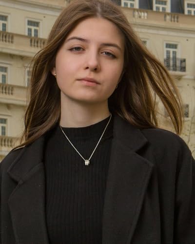 14k Gold Plated Circle Pendant Necklace for Women Dainty CZ Gold Necklace for Women4