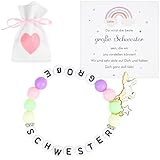 【Emotionaler Wert】Dieses Geschenk für Kind Mädchen ist die ideale Wahl, um Ihrer großen Schwester eine Überraschung zu bereiten; die schöne Kombination aus Armband und Grußkarte ist nicht nur eine materielle Gabe, sondern auch eine emotionale Unterstützung und Anerkennung. Viele große Schwestern werden sicher das Glück spüren, wenn sie ein solches Geschenk erhalten – das Gefühl, gepflegt und geschätzt zu werden.