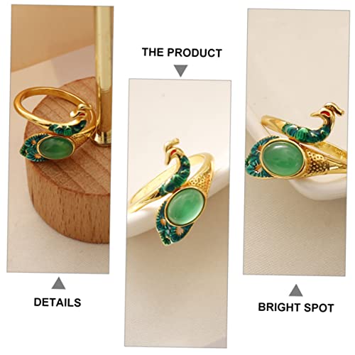 CORHAD 2Pcs Adjustable Peacock Crochet Rings for Knitting and Sewing - Decorative Metal Yarn Guide for Consistent Thread Tension - Lightweight 0.78 Inch Diy Craft Accessories