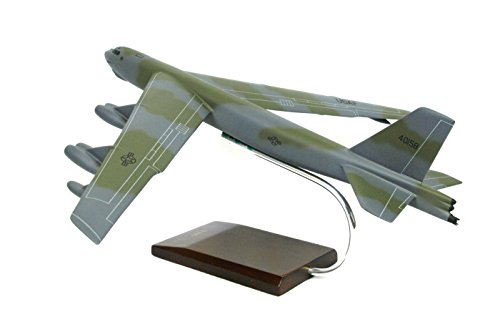 Mastercraft Collection B-52G Stratofortress Model Scale: 1/100
