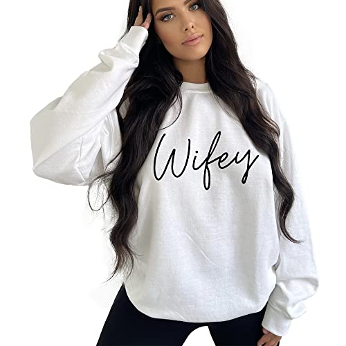 Amazon.com: Wifey Sweatshirt - Future 