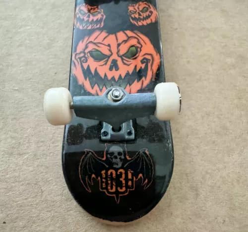 新品1031 Skateboards Svitak デッキ　8.0 レア Amazon.co.jp: Vintage Kristian Svitak 1031 Skateboard Tech