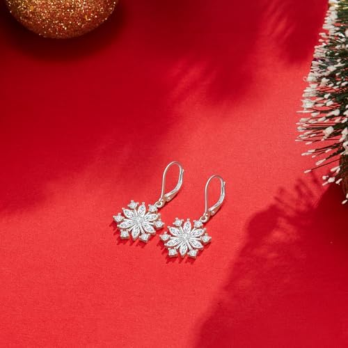 Orecchini a cerchio con fiocco di neve in zirconia cubica