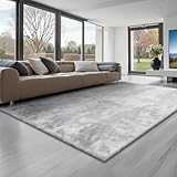 Toucher doux et moelleux : Fabriqué à partir de fibres épaisses et denses, ce tapis de chambre moelleux offre un toucher doux et confortable. Marcher pieds nus est agréable et sans irritation, tandis que sa texture moelleuse garde vos pieds bien au chaud et à l'aise