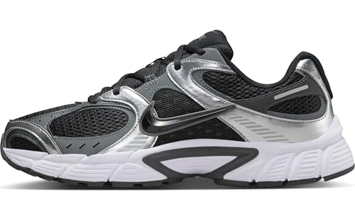 Nike Men's V5 RNR Sneaker