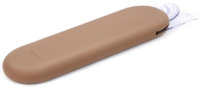 Hitseon Silicone Pencil Case Pouch, Soft Multifuntion Magnetic Anti-fall Out Pencils Pouch for Adults Kids, Portable Lightweight Silicone Travel Bag for Makeup Brush Holder Pencils Organizer (Brown)