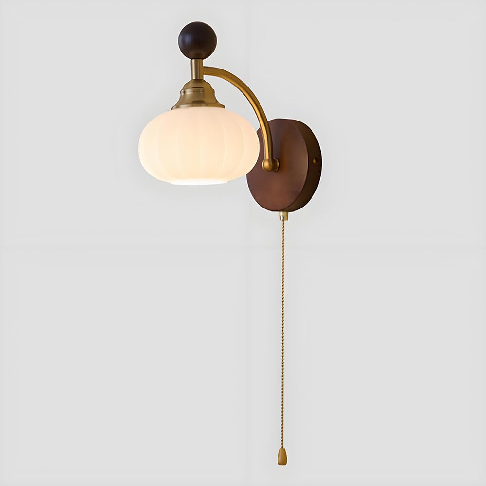 Aplique de pared madera vintage para iluminar la mesita de noche sin ocupar espacio