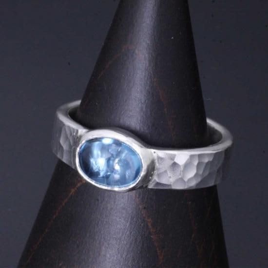 [龍頭] シルバー 950 丸 鎚目 リング 5mm幅 槌目 指輪 シンプル 石付 メンズ 14号～26号