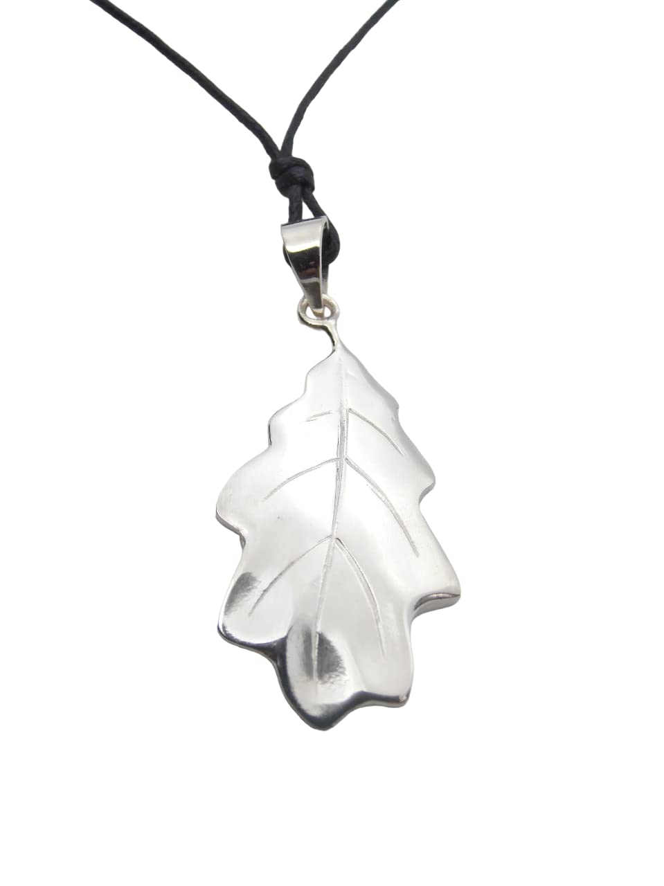 Pendentif en argent chêne précieux ras-du-cou porteur de force spirituelle
