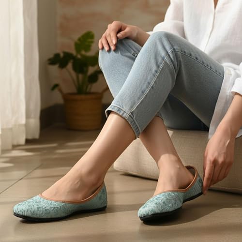 Image of DFR Women's Embroidered Mojari Punjabi Jutti Juti Shoe