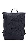 DIMENSIONEN: Der Rucksack hat die Maße (BxHxT) 30 x 34 x 10 cm und ein Gewicht von 0,650 kg. Die Riemenlänge beträgt 140 cm, die Griffhöhe 9 cm.