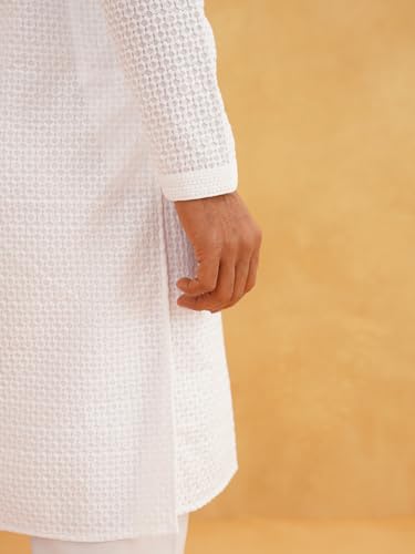 Image of Sojanya (Since 1958 Men'S Geometric Embroidered Thread Work Cotton Straight Long Kurta