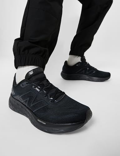Image of New Balance Men 680 Running Shoes