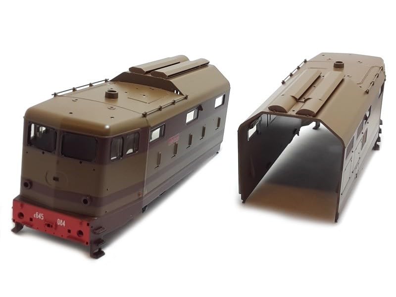 Voitures de train FS et 645 084 pour réparation réseau HO