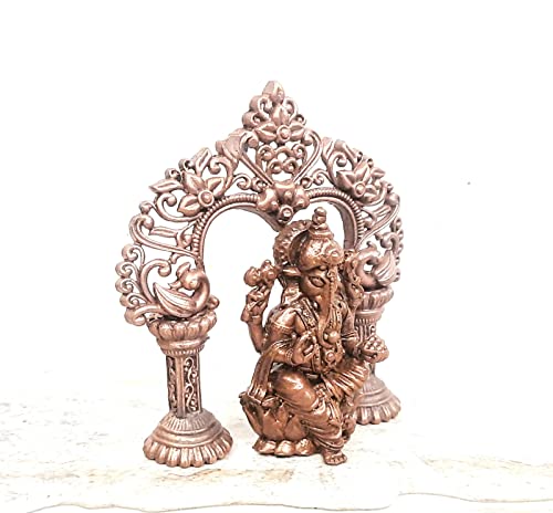 Image of Copper Idols of god Ganesh with Prabhavalli, Handmade 3.5 inch, 210 Gram, Patina Antique Finish, Pack of 1 Piece