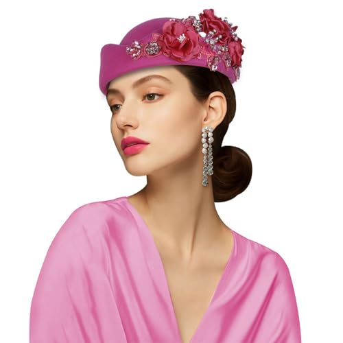 Béret brodé rose rouge idéal pour flâner en ville en restant élégante