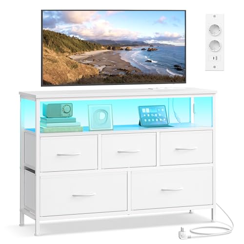 SONGMICS BELLAH Colección – Cómoda para Dormitorio, Mueble de Almacenaje, Iluminación LED Ajustable, Regleta de Enchufes, 1 Estante, 5 Cajones, Moderna, Blanco Nube LGS723WH01