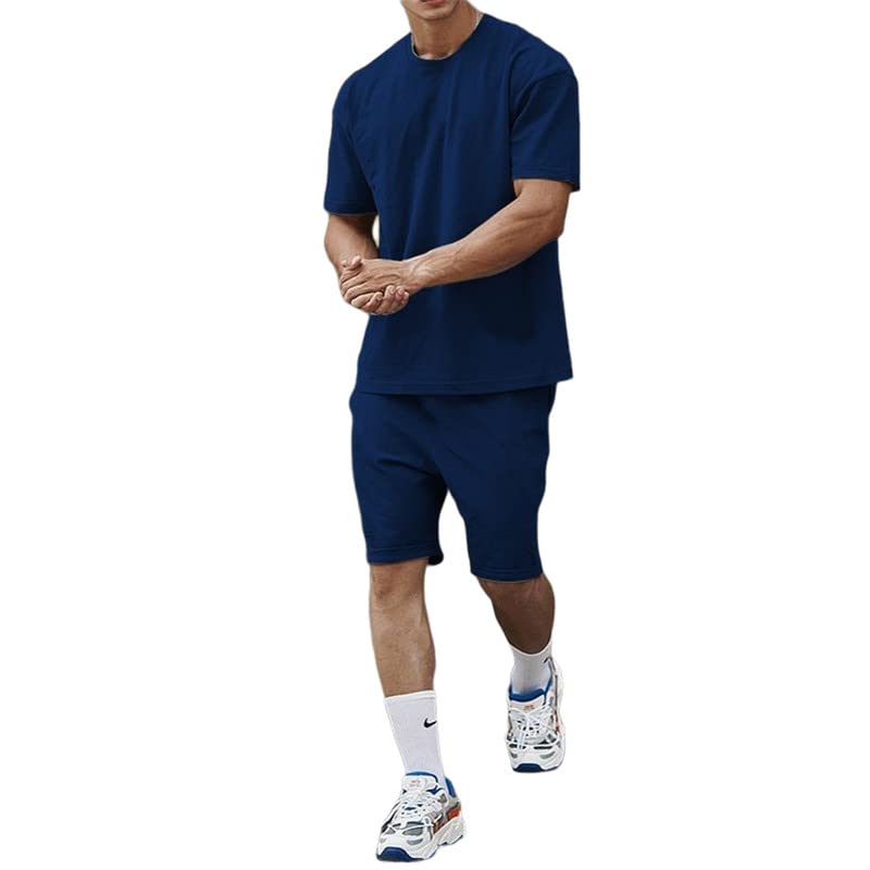 Tenue d'été pour homme contre la chaleur en t-shirt et short