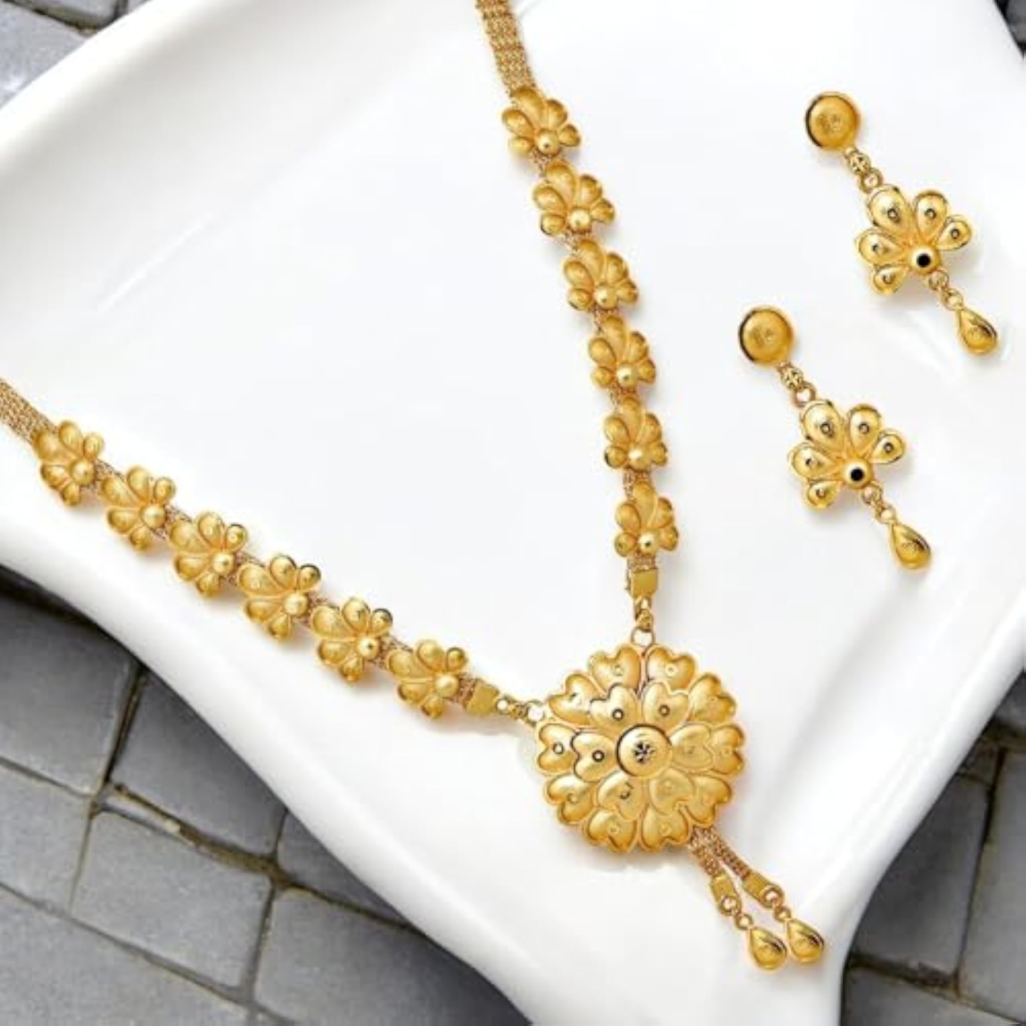 Women's Gold Plated Floral Design Locket Necklace & Earrings Set