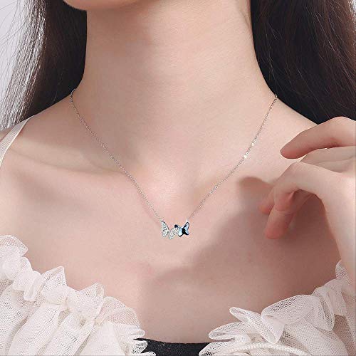 Collier papillon bleu idéal pour illuminer vos tenues d'été