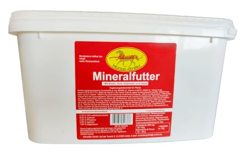 Scheidler horse-direkt Mineralfutter für Pferde - Ergänzungsfuttermittel - im 4 kg Eimer - inkl. Messlöffel zur täglichen optimalen Versorgung mit Mineralien und Vitaminen