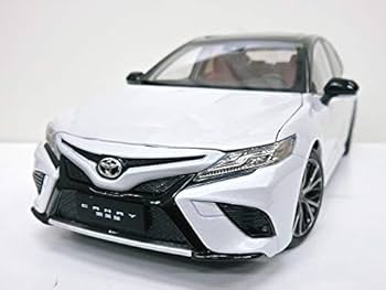 カムリ　1/18 ミニカー 1/18 Scale Toyota Camry 2024 9th Generation White Diecast