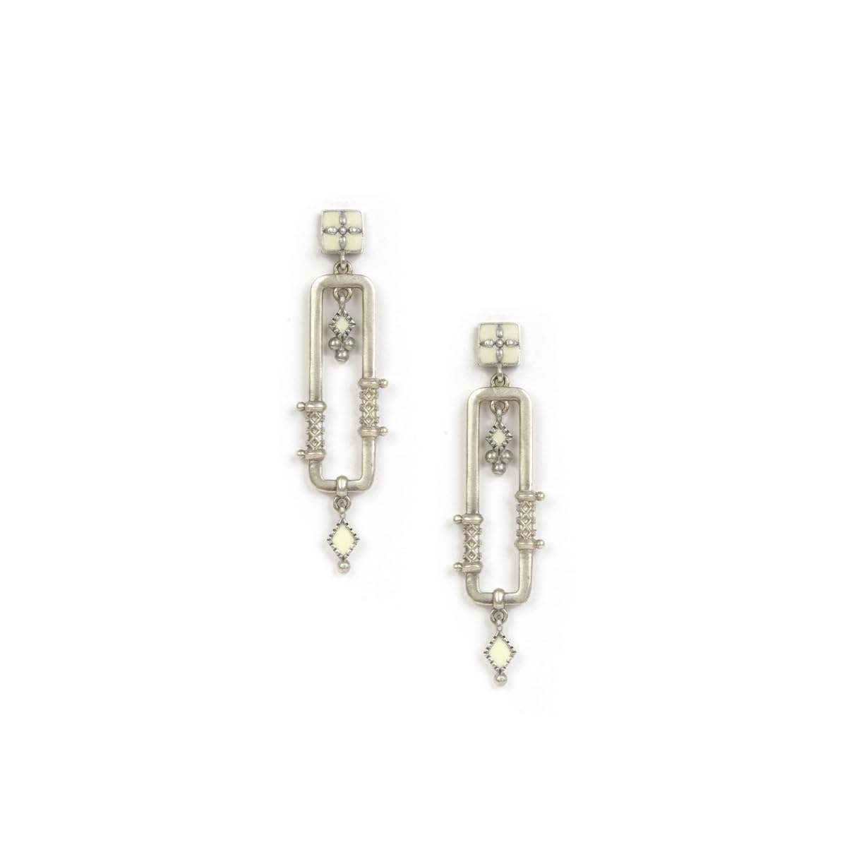 See full amazon price history chart for Shaya by CaratLane Jyamitiya Earrings in Oxidised 925 Silver for Women Shaya by CaratLane Jyamitiya Earrings in Oxidised 925 Silver for Women (B0D9QK9BYH) Amazon Price History, Amazon Price Tracker
