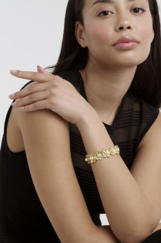 Ted Baker London Darell Daisy Pearl Bangle Bracelet for Women (Gold/Pearl)3