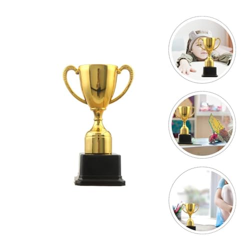 جائزة تذكارية صغيرة من خازنة، كأس ذهبي للفائزين بجائزة كرة القدم وكرة القدم والبيسبول والكرنفال، هدايا الحفلات