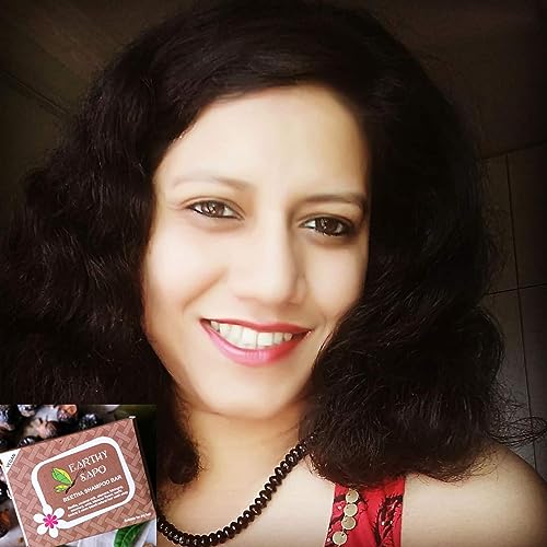 E32: Eisha reviews Earthy Sapo's Reetha Shampoo Bar and its usage manual