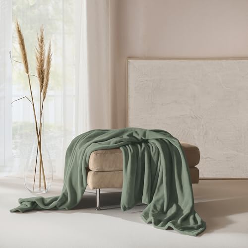 Erwin Müller Teddy-Fleece-Wohndecke Salerno, Fleece-Decke, Kuscheldecke Pistazie Größe 200x220 cm - flauschig weich, pflegeleicht