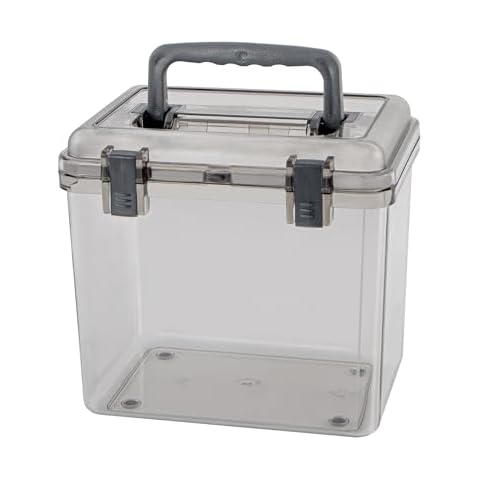 Useekoo Storage Container with Handle,Clear Plastic Storage Box with Lids and Latching Buckle, Watertight Containers for Kitchen and Living Room,7.9"x6.7"x7.5", 4 Qt Cover